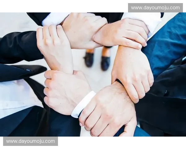 职工足球联赛热情激发团队合作精神 助力企业文化与员工健康发展 职工足球联赛热情激发团队合作精神 助力企业文化与员工健康发展